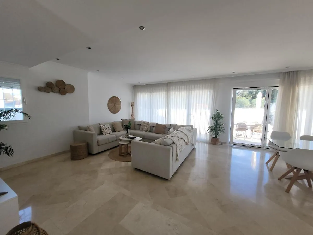 Private Luxurious Villa Walking Distance To Puerto Banus ماربيا إسبانيا