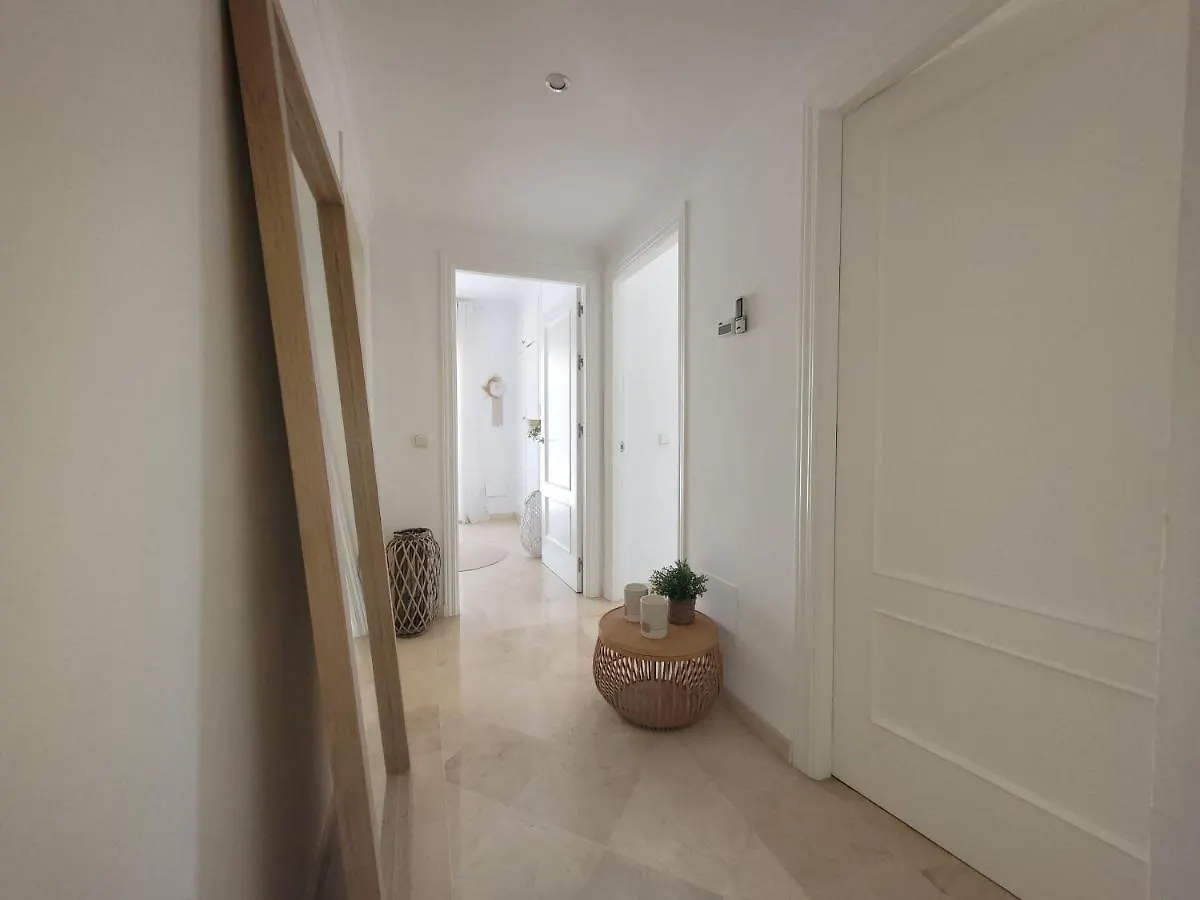 Private Luxurious Villa Walking Distance To Puerto Banus ماربيا
