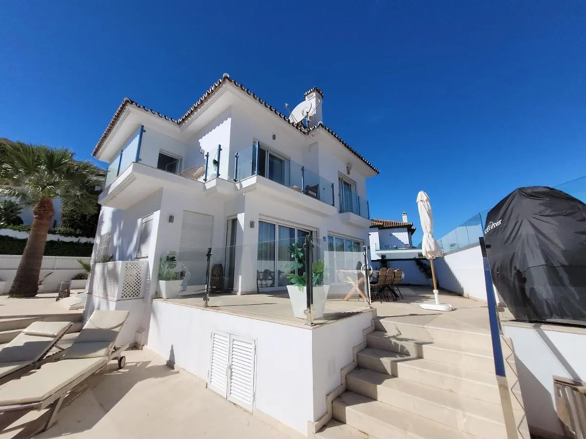 Private Luxurious Villa Walking Distance To Puerto Banus Marbella
