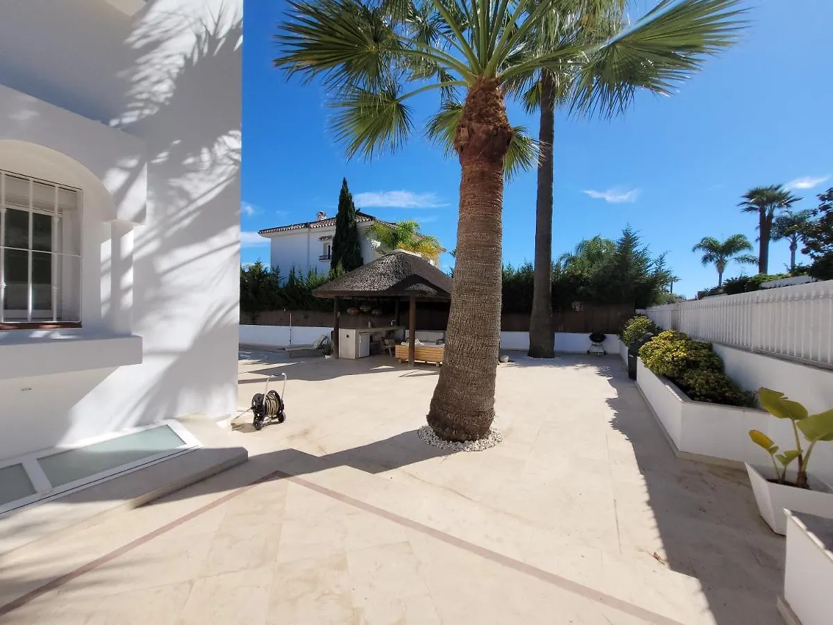 Private Luxurious Villa Walking Distance To Puerto Banus Marbella
