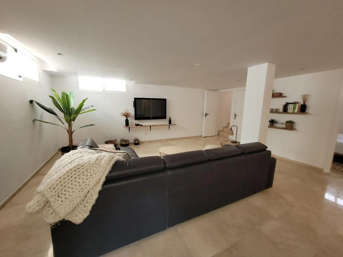 Private Luxurious Villa Walking Distance To Puerto Banus Marbella